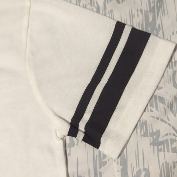 Rare DC Comics White Supergirl Logo Black Stars Stripes Crop T-shirt Medium - Picture 4 of 7